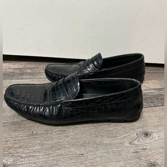 Prada black patent leather embossed croc loafer slip on shoe - Picture 3 of 11